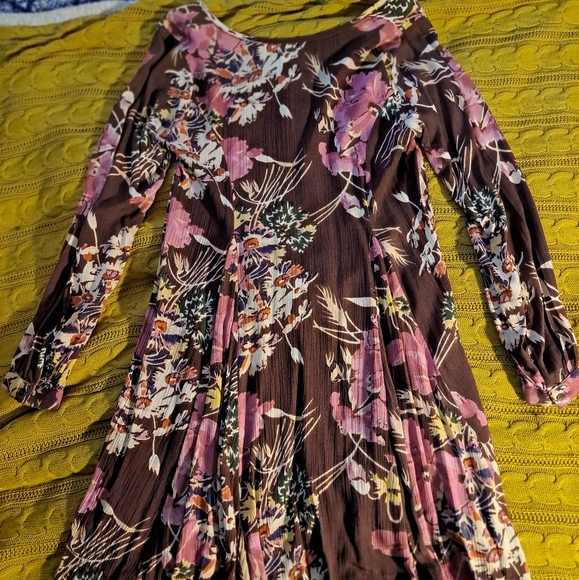 O'NEILL boho style floral DRESS - Picture 2 of 5